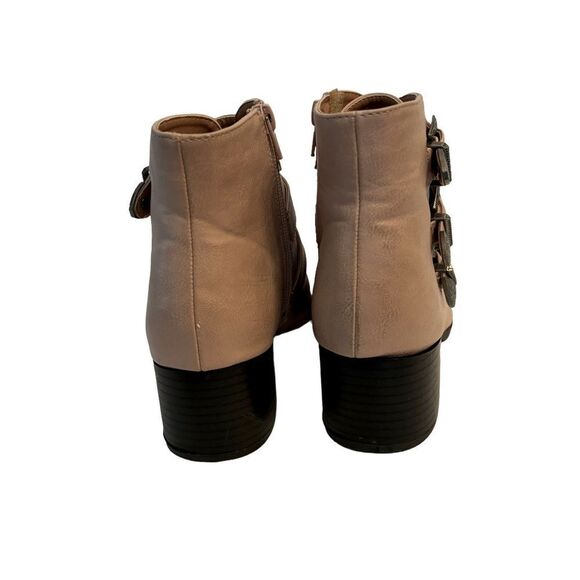 Qupid Taupe Side Zip Buckle Western Booties NWOT Size 8 - Picture 7 of 10
